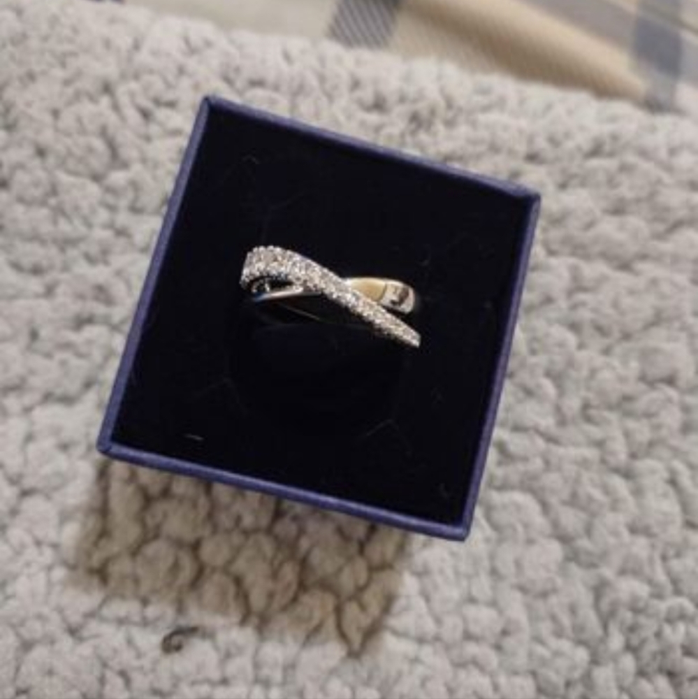 Women's Twist Ring